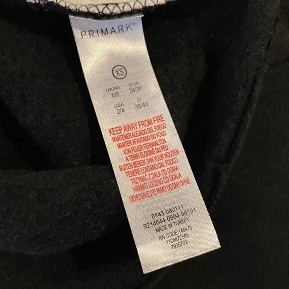 𝅺NWT Oversize Cut & Sew Black Floral Pop Over Fleece Top 💚🌻 - Picture 4 of 7